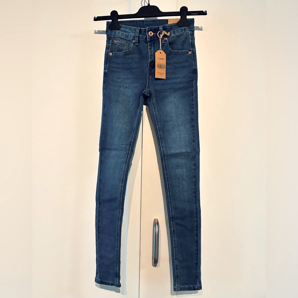 *NWT* X-Rox Women’s Medium Blue Skinny Jeans